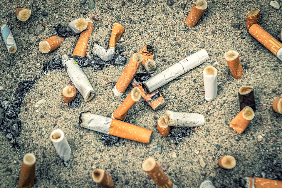You are currently viewing Hospital patients and visitors face £100 fines for dropping cigarette butts